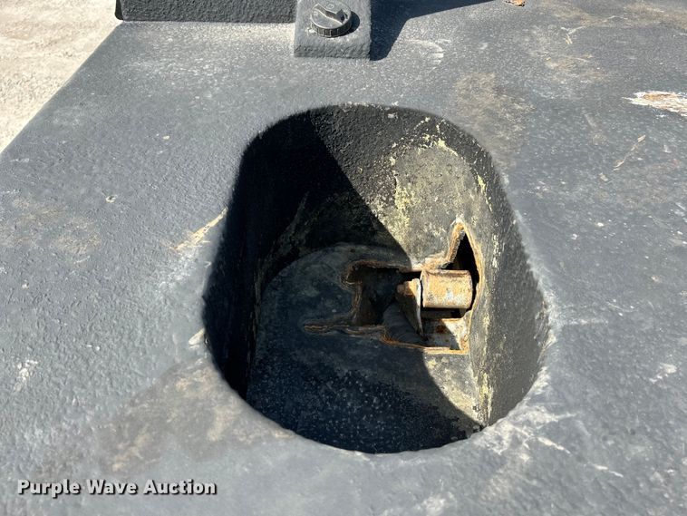 image for item EK4287 2004 Ford  F450 Super Duty XLT flatbed truck