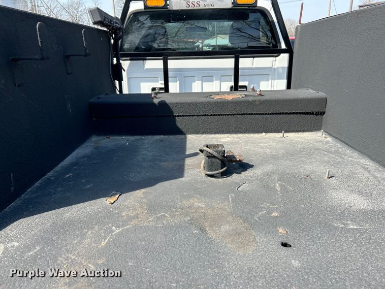 image for item EK4287 2004 Ford  F450 Super Duty XLT flatbed truck