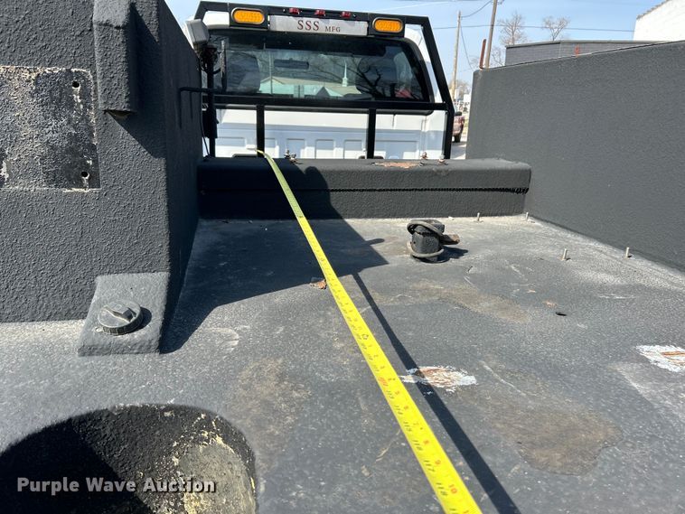 image for item EK4287 2004 Ford  F450 Super Duty XLT flatbed truck