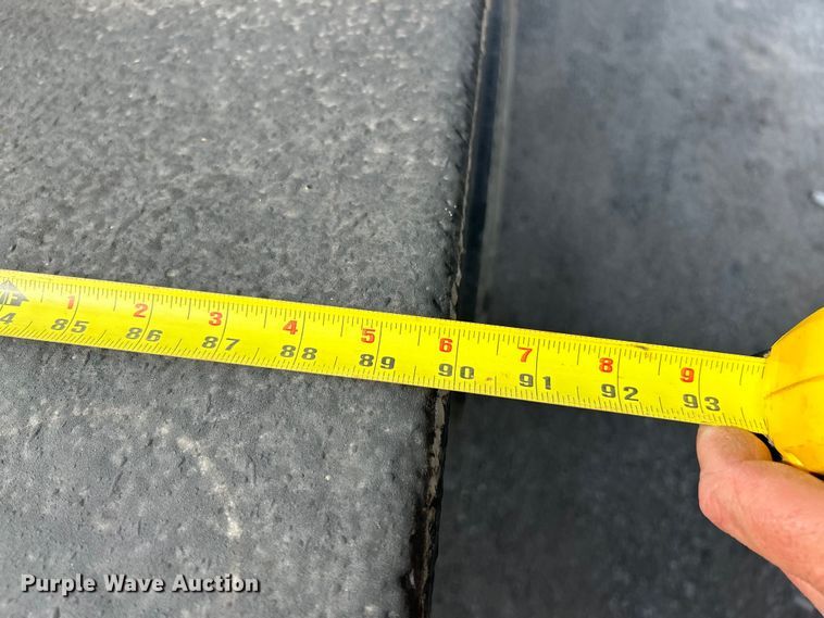 image for item EK4287 2004 Ford  F450 Super Duty XLT flatbed truck