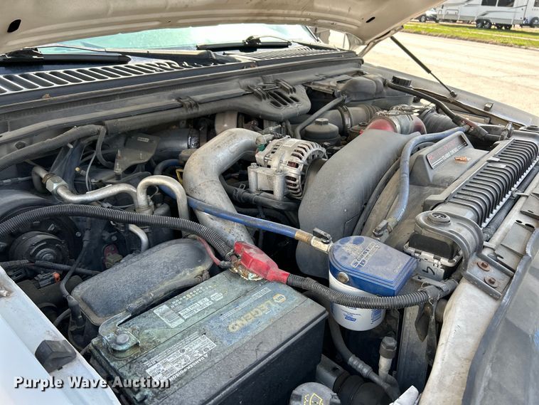 image for item EK4287 2004 Ford  F450 Super Duty XLT flatbed truck