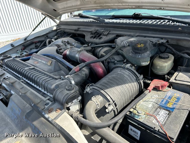 image for item EK4287 2004 Ford  F450 Super Duty XLT flatbed truck