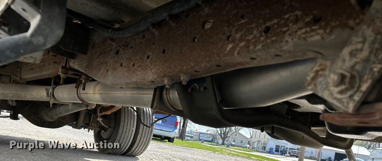 image for item EK4287 2004 Ford  F450 Super Duty XLT flatbed truck