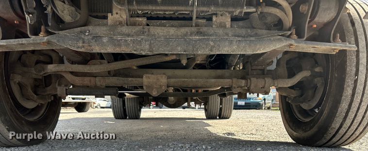 image for item EK4287 2004 Ford  F450 Super Duty XLT flatbed truck