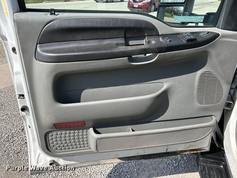 image for item EK4289 2006 Ford F450 Super Duty XL utility / service truck