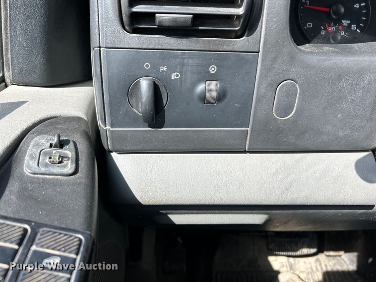 image for item EK4289 2006 Ford F450 Super Duty XL utility / service truck