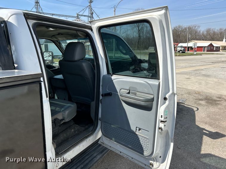 image for item EK4289 2006 Ford F450 Super Duty XL utility / service truck