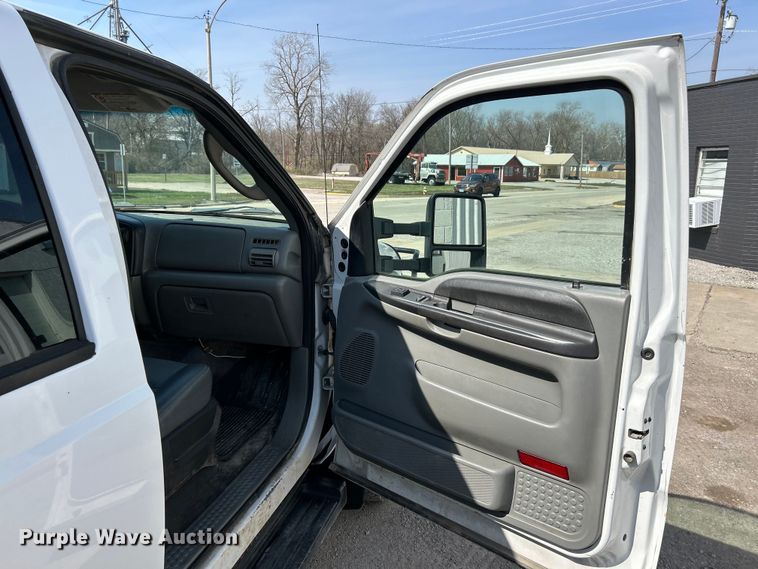 image for item EK4289 2006 Ford F450 Super Duty XL utility / service truck