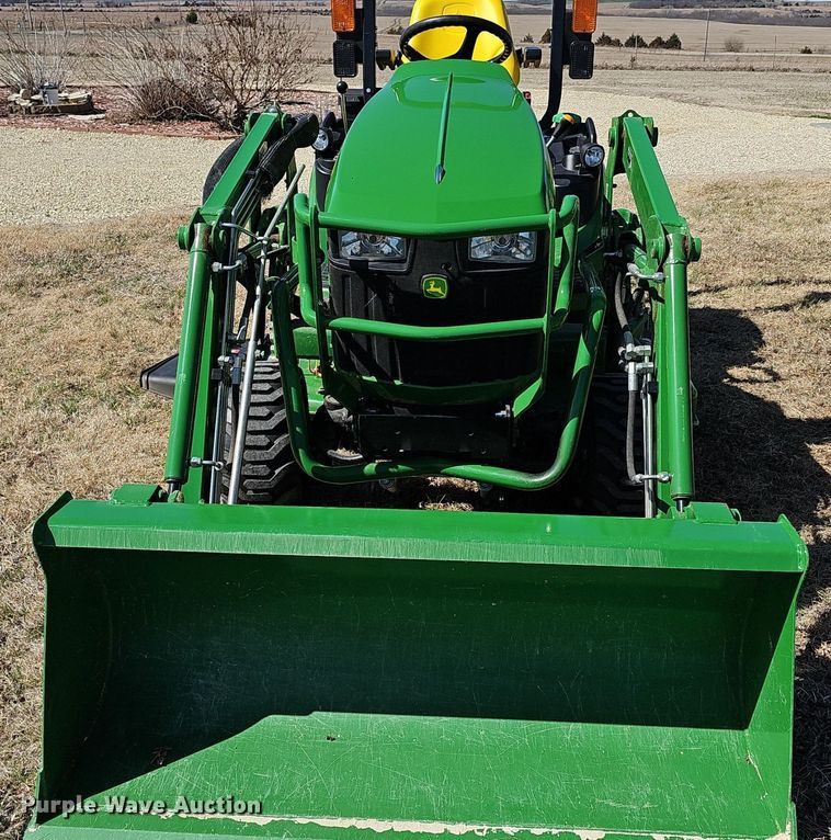 image for item EK5629 2016 John Deere  1025R tractor