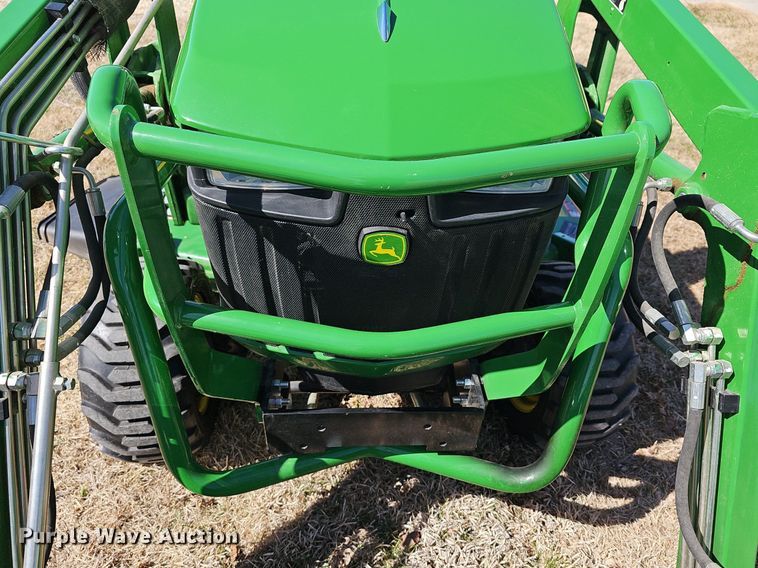 image for item EK5629 2016 John Deere  1025R tractor