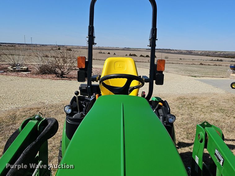 image for item EK5629 2016 John Deere  1025R tractor