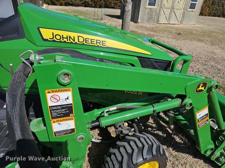 image for item EK5629 2016 John Deere  1025R tractor
