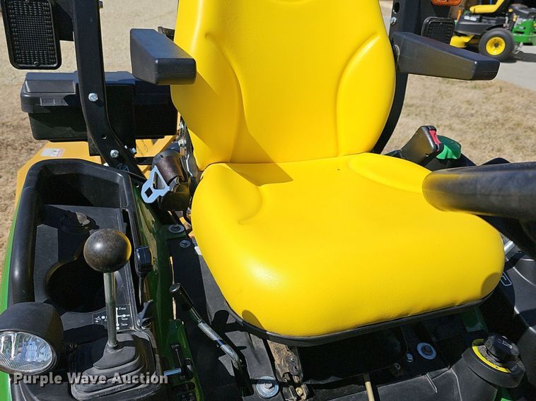 image for item EK5629 2016 John Deere  1025R tractor