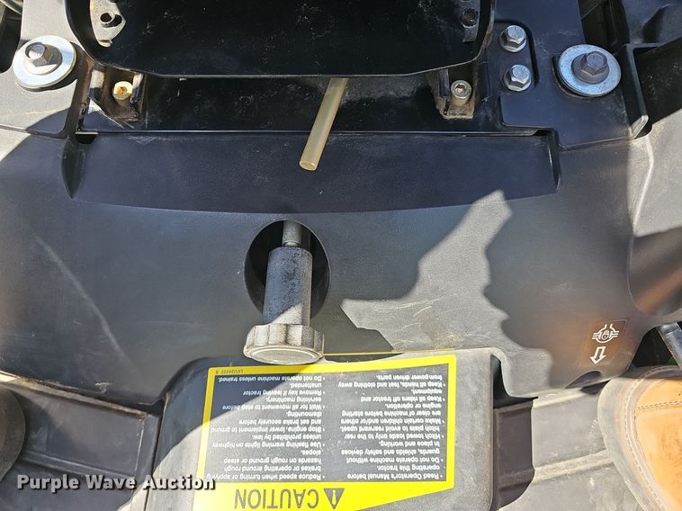 image for item EK5629 2016 John Deere  1025R tractor