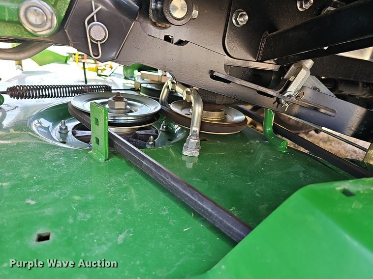 image for item EK5629 2016 John Deere  1025R tractor