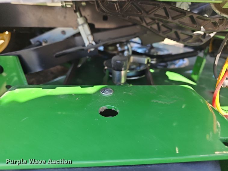 image for item EK5629 2016 John Deere  1025R tractor