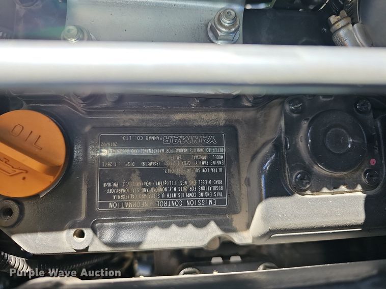 image for item EK5629 2016 John Deere  1025R tractor