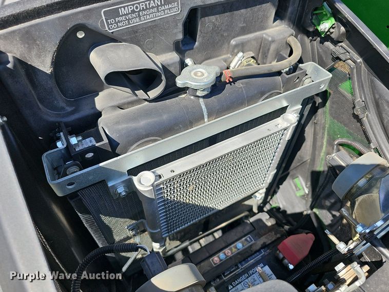 image for item EK5629 2016 John Deere  1025R tractor