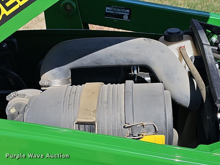 image for item EK5629 2016 John Deere  1025R tractor