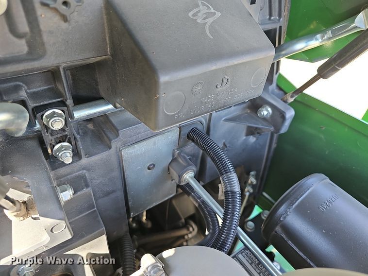 image for item EK5629 2016 John Deere  1025R tractor