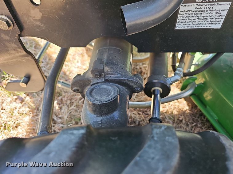 image for item EK5629 2016 John Deere  1025R tractor