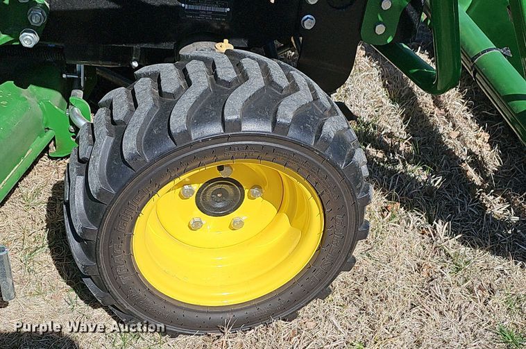 image for item EK5629 2016 John Deere  1025R tractor