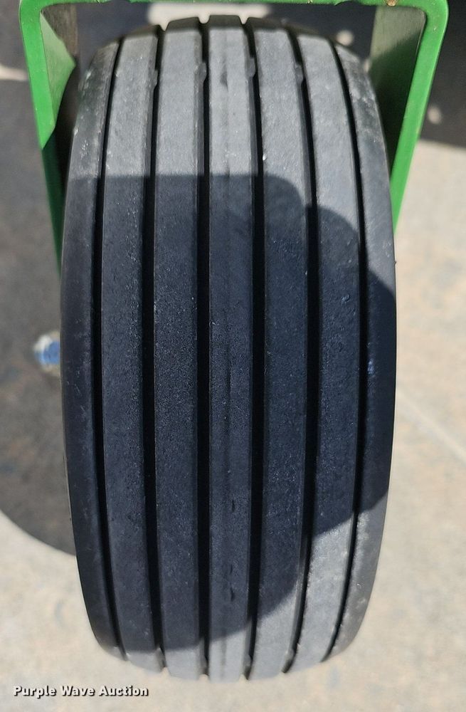 image for item EK5630 John Deere Z335E ZTR lawn mower