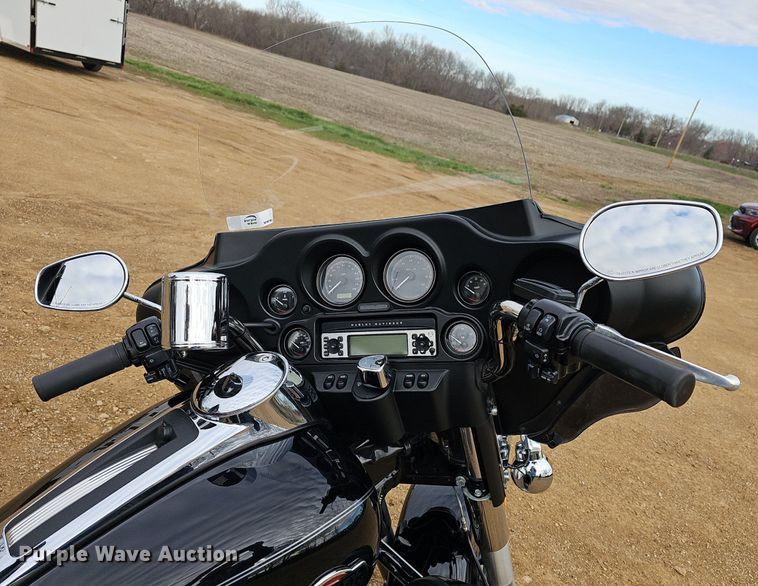 image for item EK5659 2012 Harley Davidson  FLHTCU Ultra Classic EL Glide motorcycle