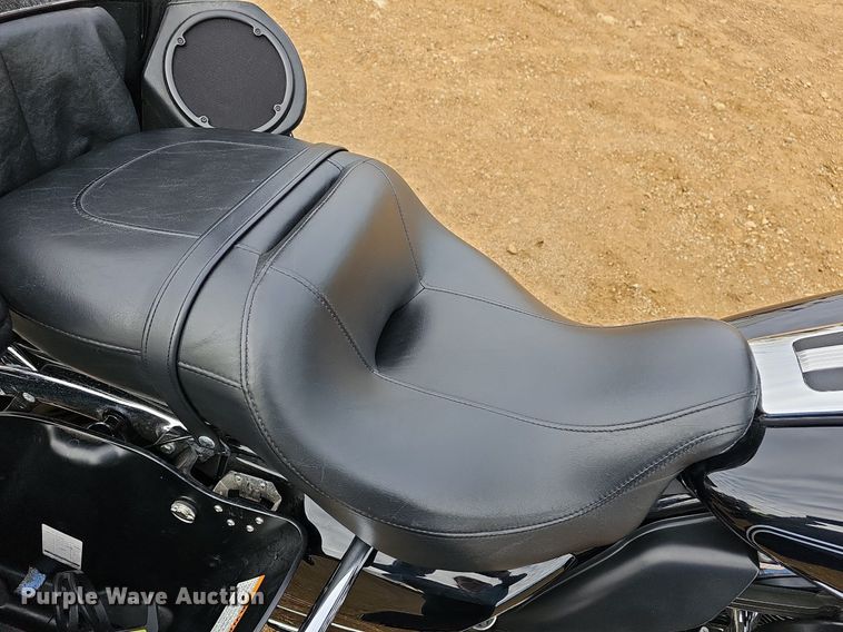 image for item EK5659 2012 Harley Davidson  FLHTCU Ultra Classic EL Glide motorcycle