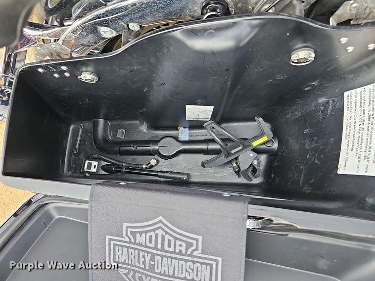 image for item EK5659 2012 Harley Davidson  FLHTCU Ultra Classic EL Glide motorcycle