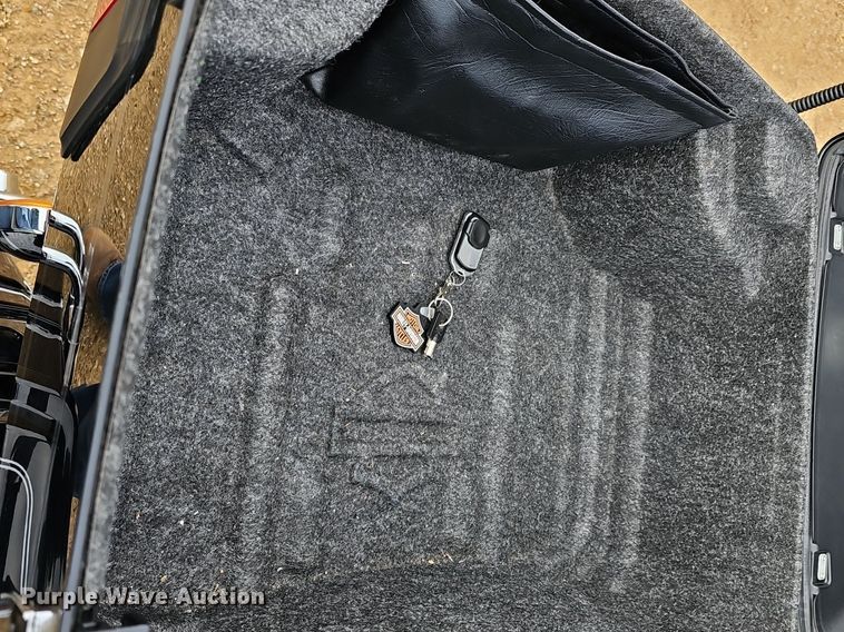 image for item EK5659 2012 Harley Davidson  FLHTCU Ultra Classic EL Glide motorcycle