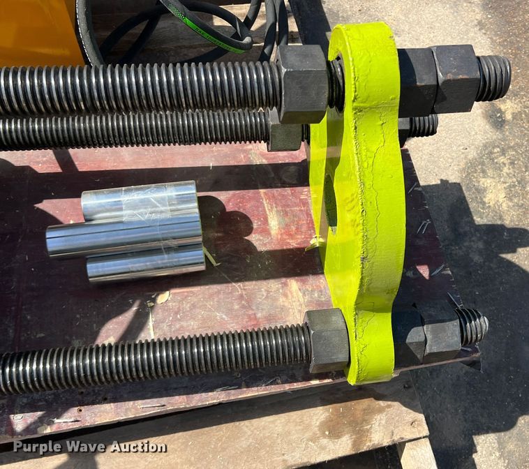 image for item JS9968 Track pin press