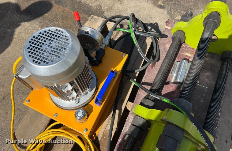 image for item JS9968 Track pin press