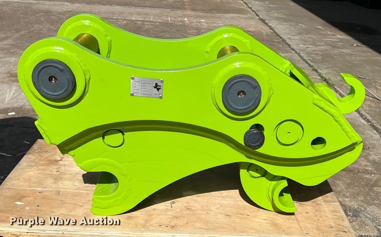 image for item JS9970 HTV  CAT320 quick coupler