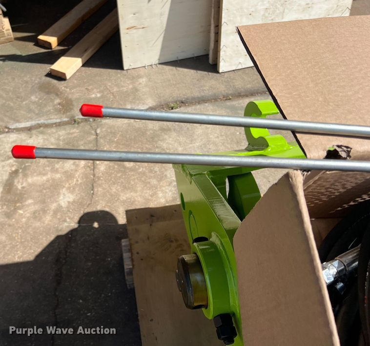 image for item JS9970 HTV  CAT320 quick coupler