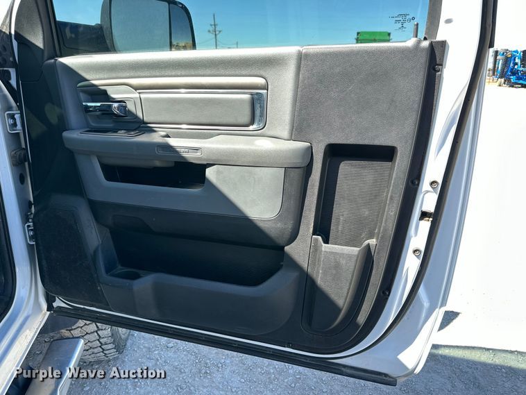 image for item JT9070 2018 Dodge Ram 5500 utility / service truck