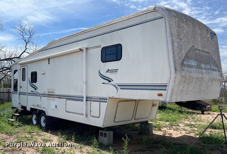 image for item KV9793 1999 Holiday Rambler Alumascape camper