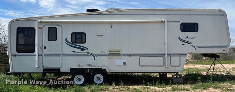 image for item KV9793 1999 Holiday Rambler Alumascape camper