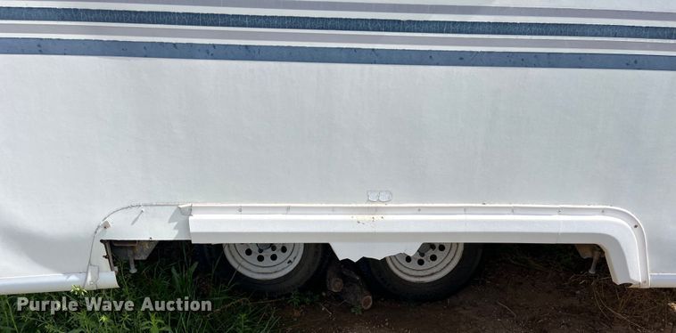 image for item KV9793 1999 Holiday Rambler Alumascape camper