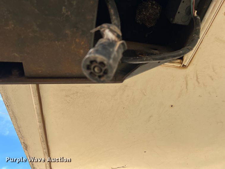 image for item KV9793 1999 Holiday Rambler Alumascape camper