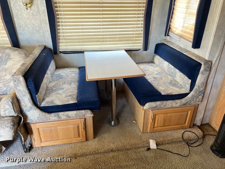 image for item KV9793 1999 Holiday Rambler Alumascape camper