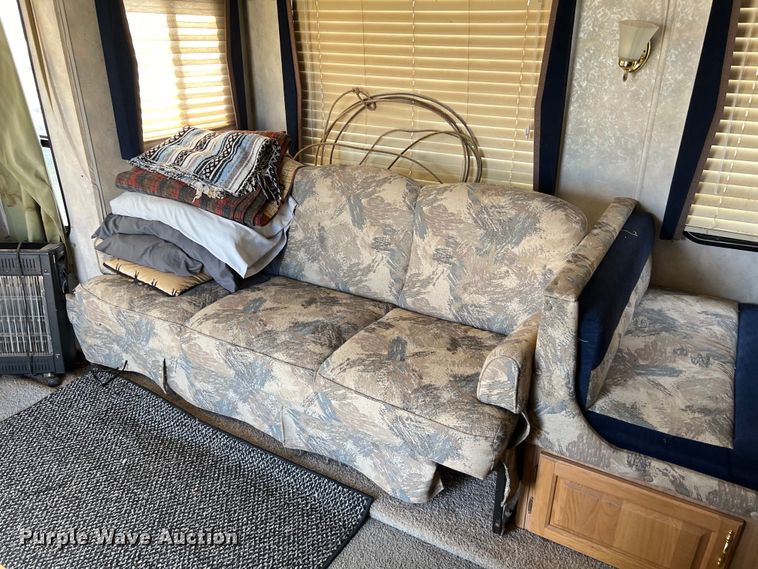 image for item KV9793 1999 Holiday Rambler Alumascape camper