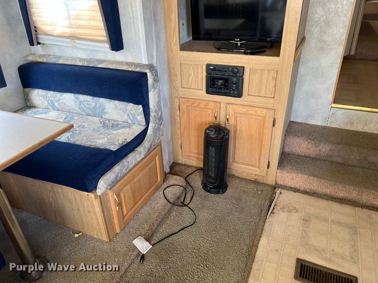 image for item KV9793 1999 Holiday Rambler Alumascape camper