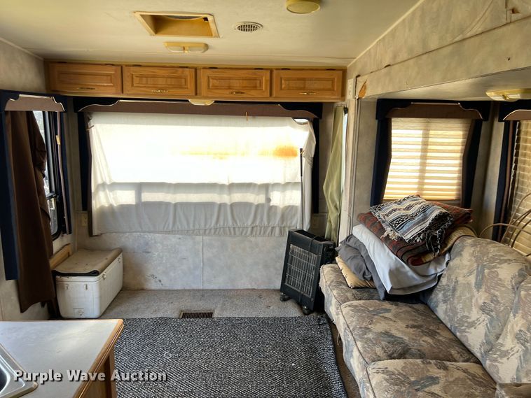 image for item KV9793 1999 Holiday Rambler Alumascape camper