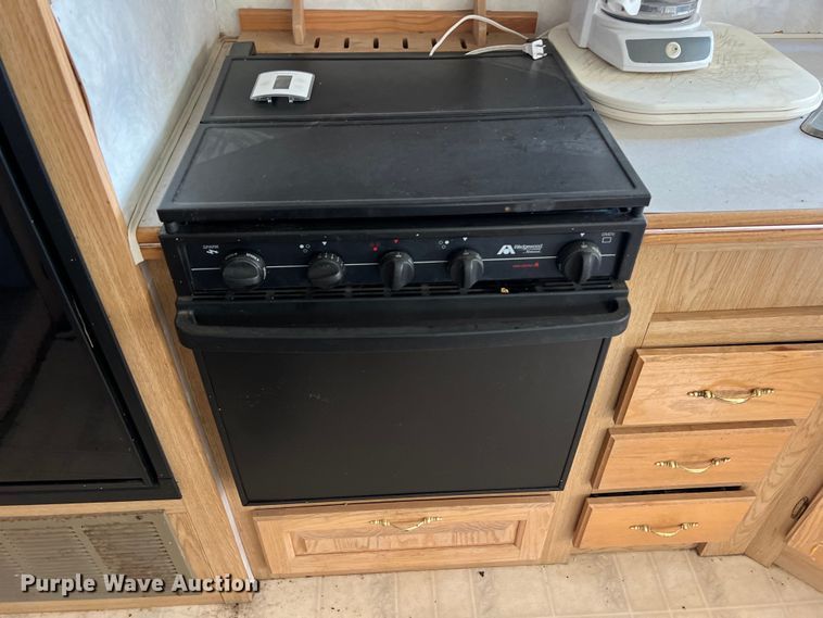 image for item KV9793 1999 Holiday Rambler Alumascape camper