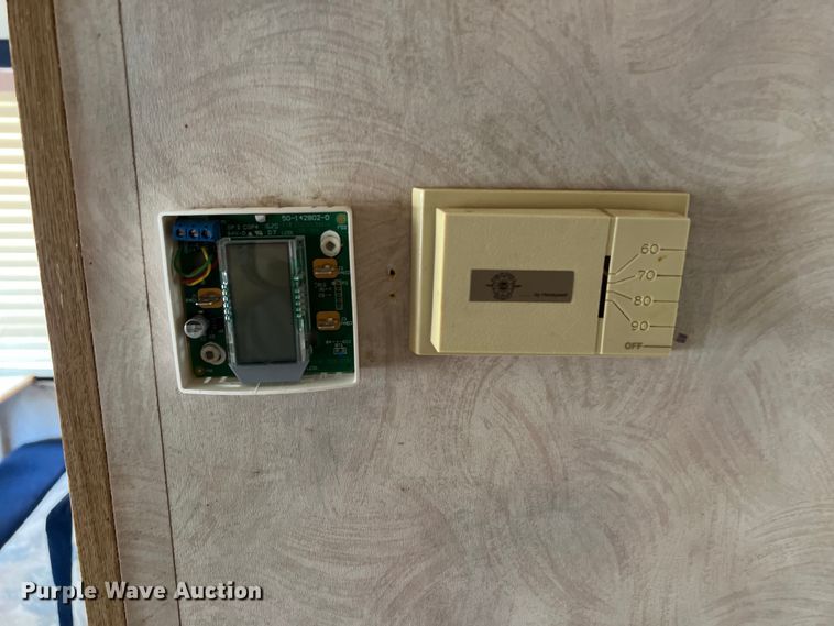 image for item KV9793 1999 Holiday Rambler Alumascape camper