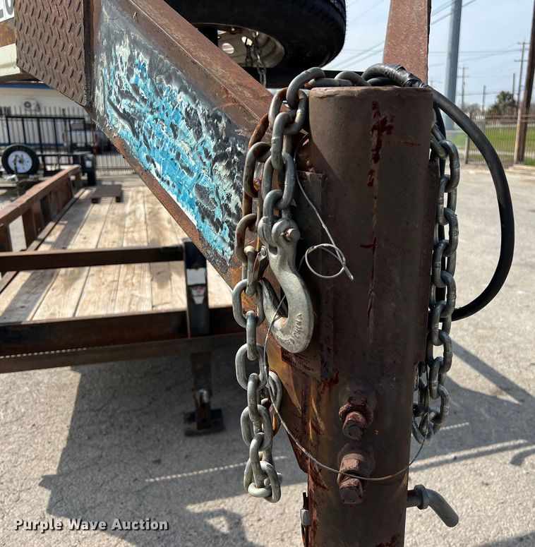 image for item KV9808 2012 Southwest Gooseneck equipment trailer