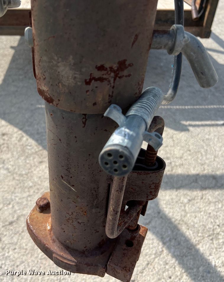 image for item KV9808 2012 Southwest Gooseneck equipment trailer