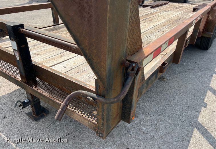 image for item KV9808 2012 Southwest Gooseneck equipment trailer