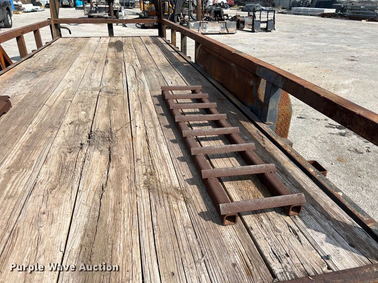 image for item KV9808 2012 Southwest Gooseneck equipment trailer